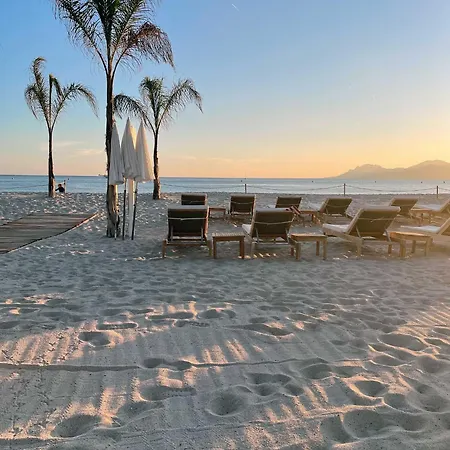 Apartment Prime Location Hyper Center Ideal For Couples & Families - Walk Everywhere -by Totolulucannes