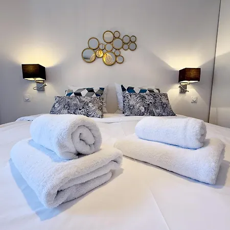 Apartment Charming Family 2br - Prime Location, Walk To & Shopping - Totolulu Charming Cheminee Cannes