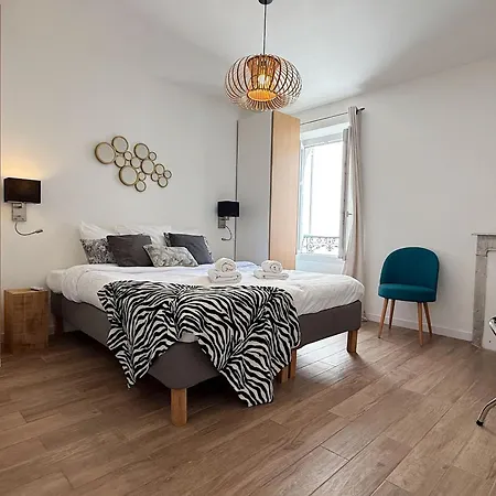 Apartment Charming Family 2br - Prime Location, Walk To & Shopping - Totolulu Charming Cheminee