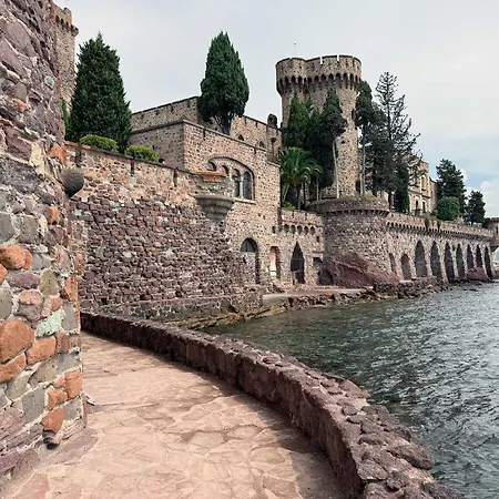 Prime Location Hyper Center Ideal For Couples & Families - Walk Everywhere -By Totolulucannes