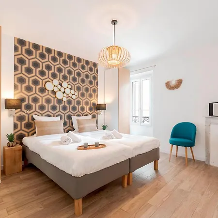 Prime Location Hyper Center Ideal For Couples & Families - Walk Everywhere -By Totolulucannes Κάννες