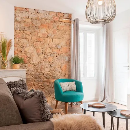 Prime Location Hyper Center Ideal For Couples & Families - Walk Everywhere -By Totolulucannes アパート カンヌ