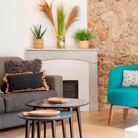 Prime Location Hyper Center Ideal For Couples & Families - Walk Everywhere -By Totolulucannes