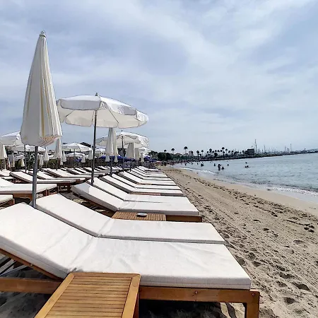 Prime Location Hyper Center Ideal For Couples & Families - Walk Everywhere -By Totolulucannes 아파트 *