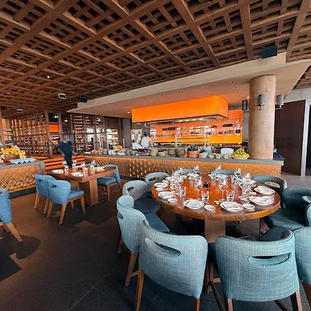 Prime Location Hyper Center Ideal For Couples & Families - Walk Everywhere -By Totolulucannes 아파트 칸느