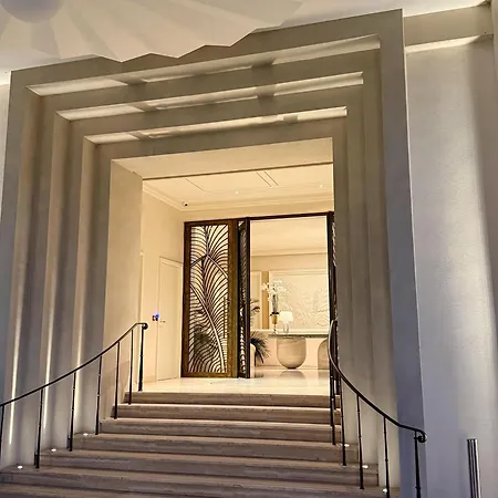 Prime Location Hyper Center Ideal For Couples & Families - Walk Everywhere -By Totolulucannes 아파트 칸느