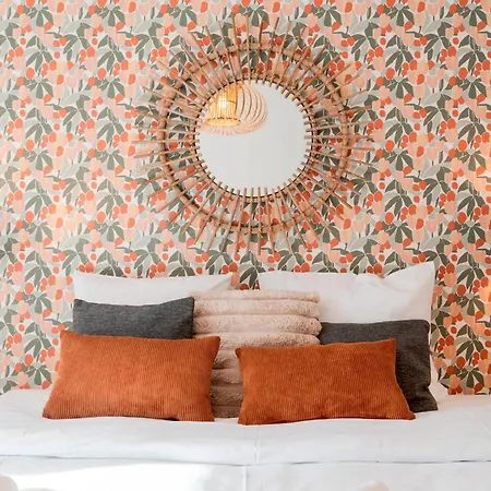 Prime Location Hyper Center Ideal For Couples & Families - Walk Everywhere -By Totolulucannes 아파트 칸느