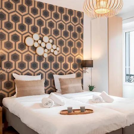 Prime Location Hyper Center Ideal For Couples & Families - Walk Everywhere -By Totolulucannes 칸느