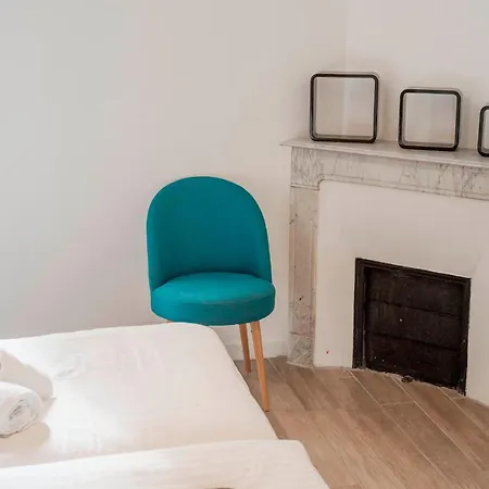 아파트 Prime Location Hyper Center Ideal For Couples & Families - Walk Everywhere -By Totolulucannes *