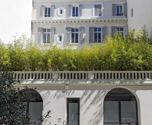 Prime Location Hyper Center Ideal For Couples & Families - Walk Everywhere -By Totolulucannes Daire *