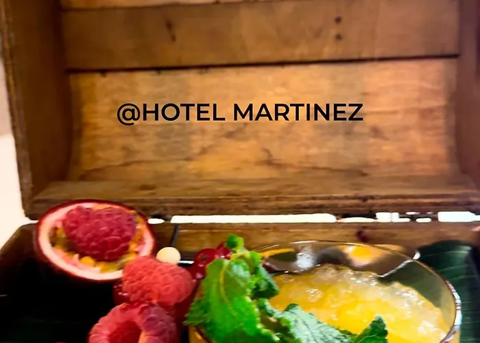 Prime Location Hyper Center Ideal For Couples & Families - Walk Everywhere -By Totolulucannes *