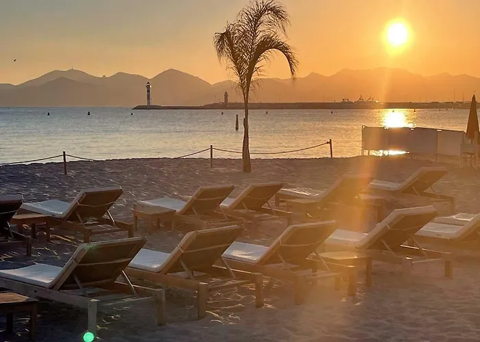 Prime Location Hyper Center Ideal For Couples & Families - Walk Everywhere -By Totolulucannes *